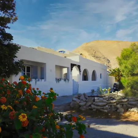 Villa Siderenia Períssa